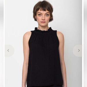 NWT XIRENA Noelle Top in Black. Medium.